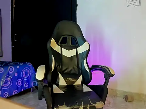 Ciara_HotTs webcam show