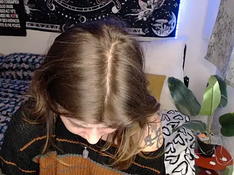 AlienforTwenty: онлайн-секс-чат