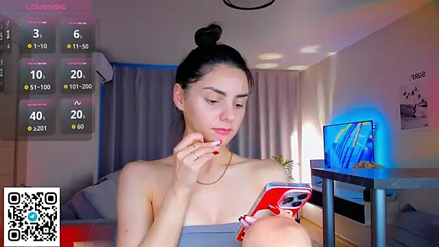 แชท XXX สดของ EmiliaZen