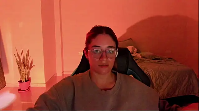 atenas_05_'s Live XXX Chat