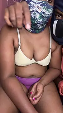 Chn_x_cbe's Live XXX Chat