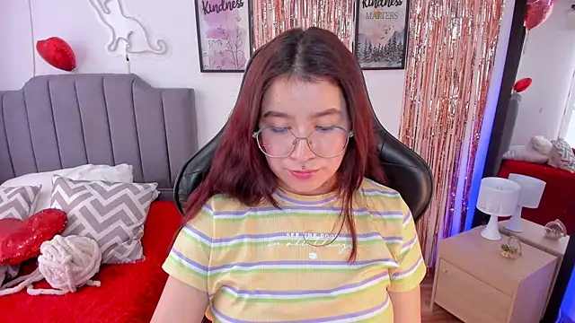 Amy_joones Adlı Modelin Canlı XXX Sohbeti