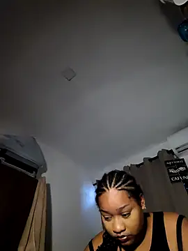 Peituda_safada Show in webcam