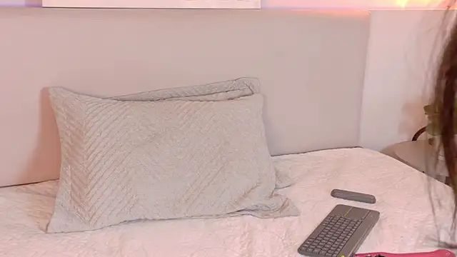 AbieHills: онлайн-секс-чат