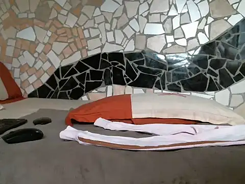 Pretty_miss_devilxxx35 Adlı Modelin Canlı XXX Sohbeti