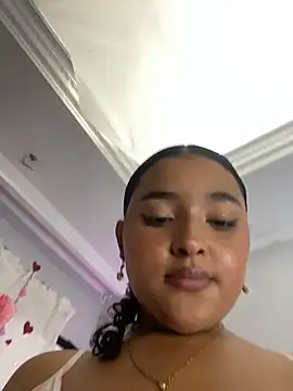 XXX chat uživo modela ladulcemary_