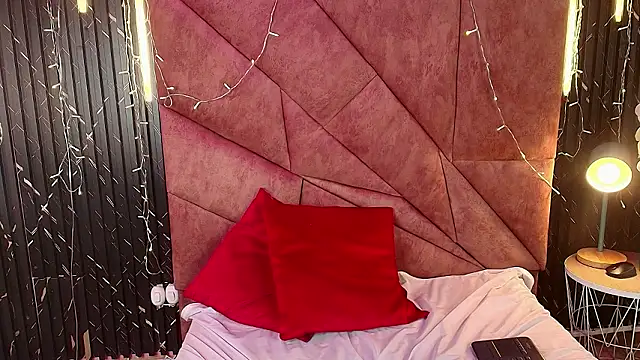 CamilaThaylor Adlı Modelin Canlı XXX Sohbeti