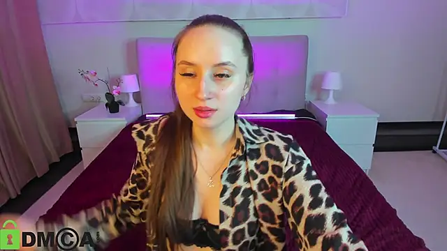 Show modela Kira__Sweet na web-kameri