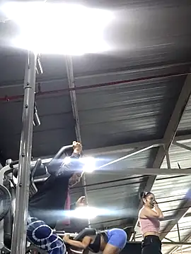 michell_veryhot élő XXX-chatje