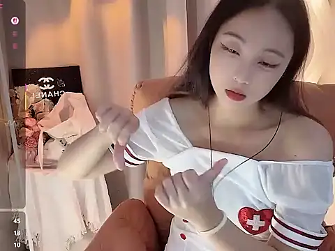 Lydia-668 Show Webcam