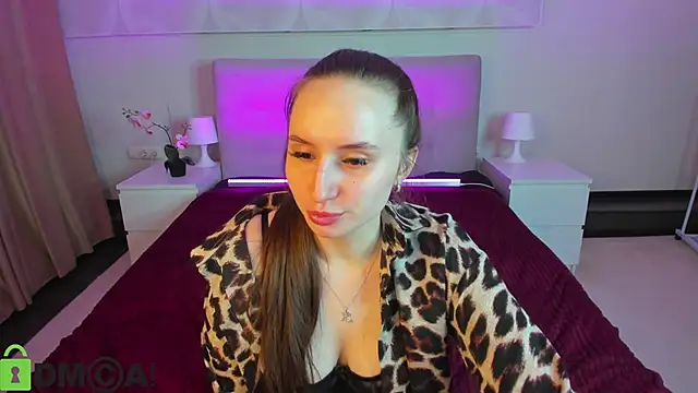 Kira__Sweet Chat XXX in diretta