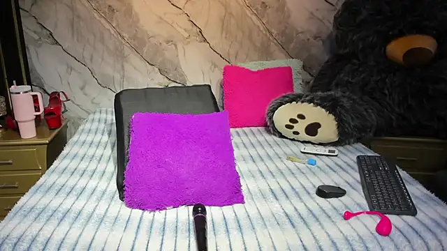 Niyirey1's Live XXX Chat