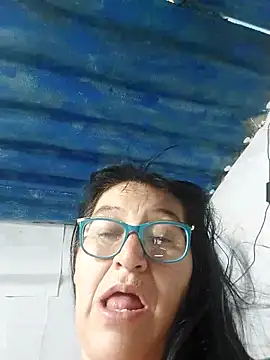 clarita_01: διαδικτυακό σόου στην κάμερα