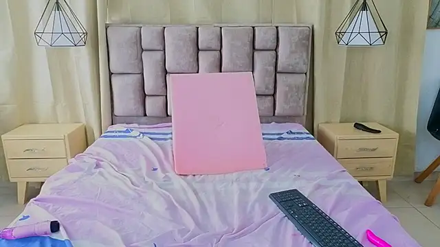 scarlettjohnson_: απευθείας συνομιλία ΧΧΧ