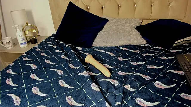 Emily_Castano Live XXX-Chat