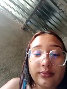 young_dairy01's Live XXX Chat