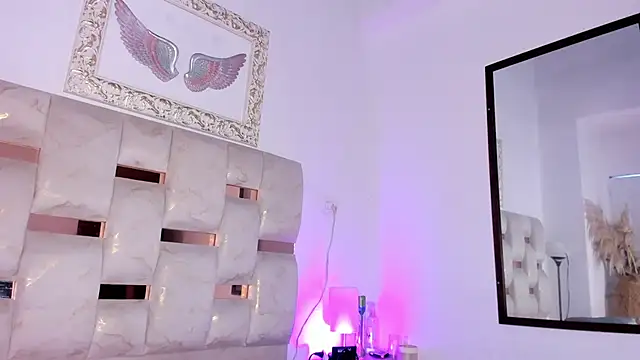 Chat +18 de Lola_Blondie ao vivo