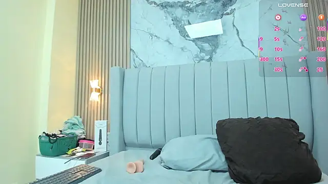 MAGIEVANS1 élő XXX-chatje