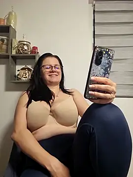 KristenVega – Naživo XXX chat