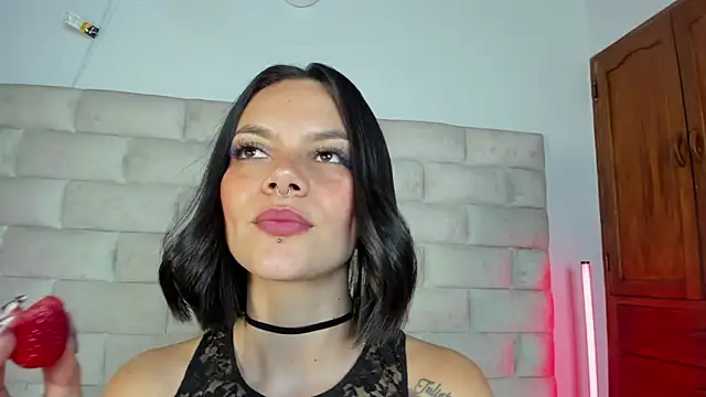 HollyGrey_ Adlı Modelin Canlı XXX Sohbeti