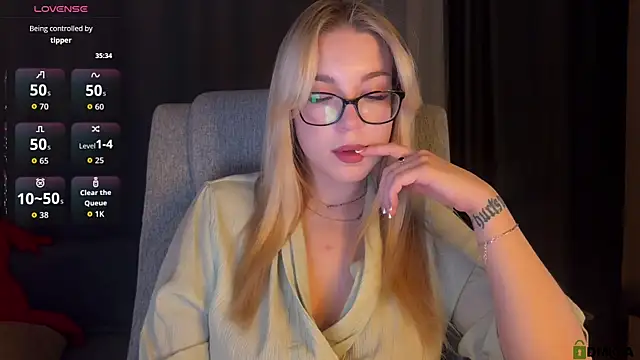 ariashaa live XXX chat