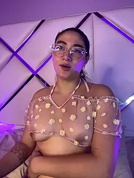 แชท XXX สดของ LunaRiivas