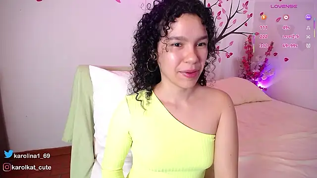 Karolina_1 – Naživo XXX chat