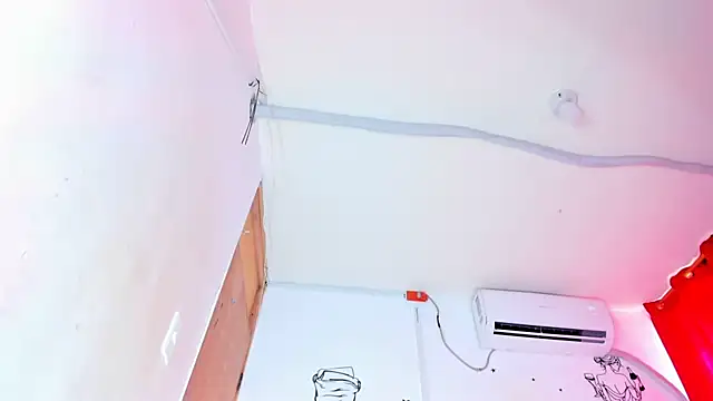 Emily_Coper18 Adlı Modelin Canlı XXX Sohbeti