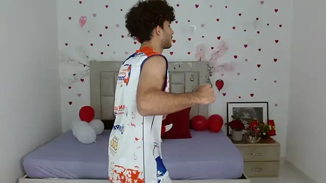 Caius_fox Adlı Modelin Canlı XXX Sohbeti