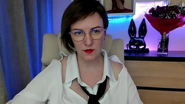 Chat +18 de feliziaDesire ao vivo