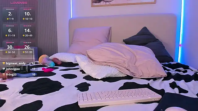 blue_nymph1 Chat XXX live