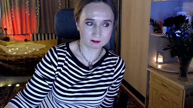 Chat XXX en directo de ClassyInna