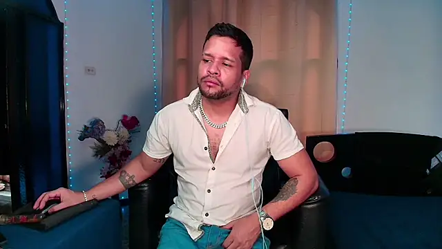 LucasGaeel élő XXX-chatje