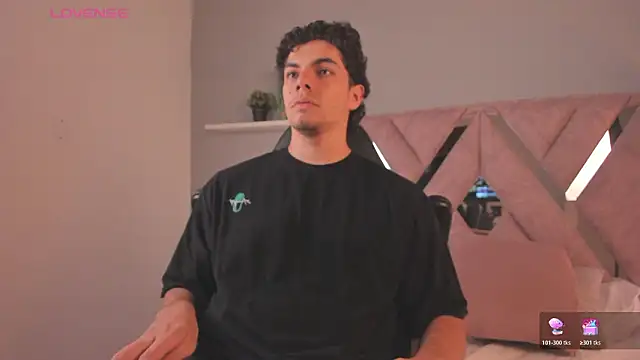 Axel_Creed Chat XXX in diretta