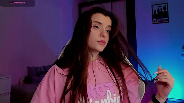 AlyaMiller Chat XXX in diretta