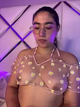 XXX chat uživo modela LunaRiivas