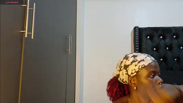 Czat XXX na żywo – online_bestie