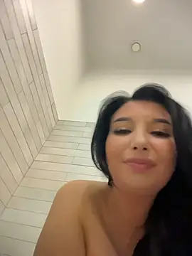 Tisha_Busty Obrolan Langsung XXX