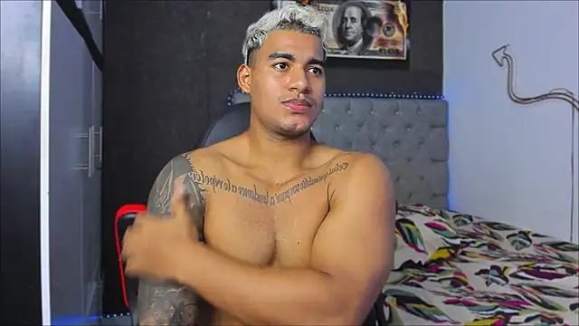 luigi_hot_ – Live XXX-chat