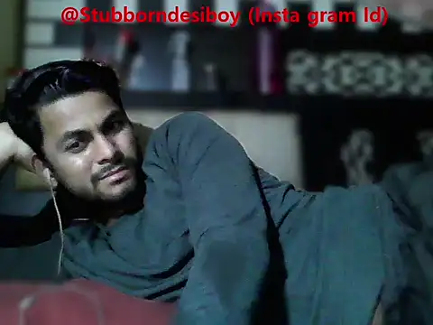 Stubborndesiboy webkamerás műsora