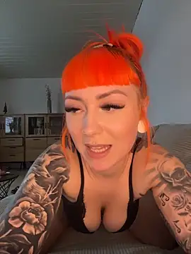 Živý XXX chat ScarletVixenLive