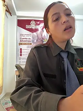 Emily-7_ 即時 XXX 聊天