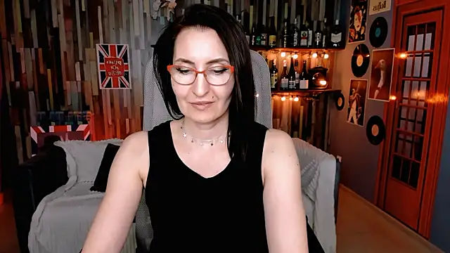 UnaTerra Adlı Modelin Canlı XXX Sohbeti