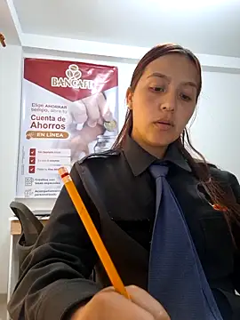 Emily-7_ Chat XXX in diretta