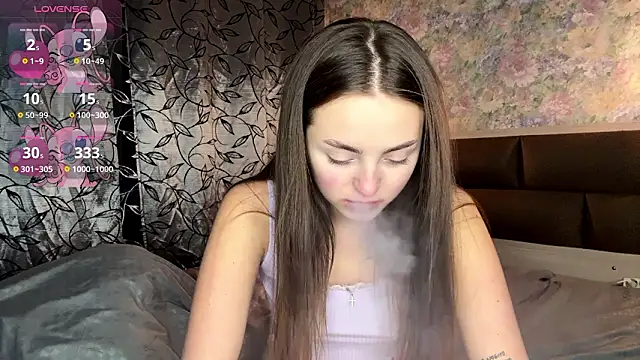 LoraDaviのライブXXXチャット