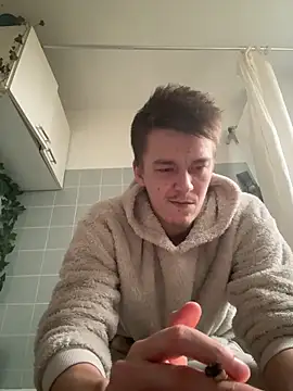 Toyjungee: απευθείας συνομιλία ΧΧΧ