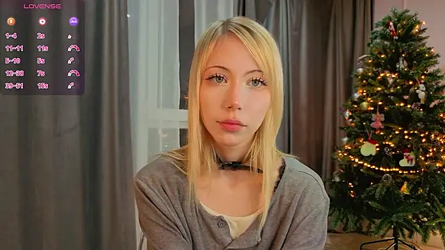 XXX chat uživo modela UWU_flower