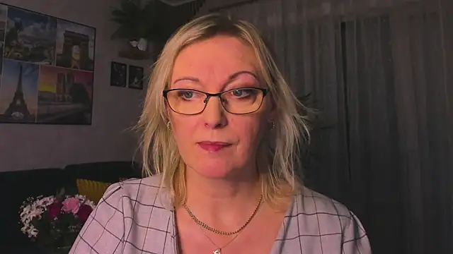 vanessa_chat Pertunjukan Webcam