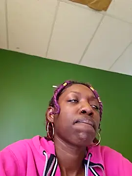 oliviaprettypussy 现场XXX聊天