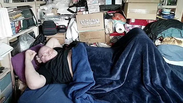 hadeszeuss2's Live XXX Chat